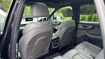 Audi Q7 3.0 TDI Quattro S Line 5dr Tip Auto (Panoramic Glass Roof)(Trail