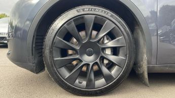 Tesla Model Y Long Range AWD 5dr Auto - Panoramic Sunroof - Heated Front Seat/