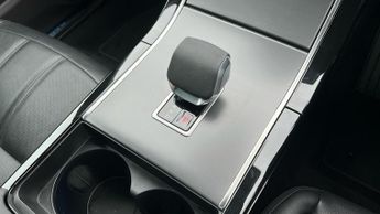 Land Rover Range Rover Evoque 2.0 D165 Dynamic SE 5dr Auto With Heated Front Seats and Fixed P