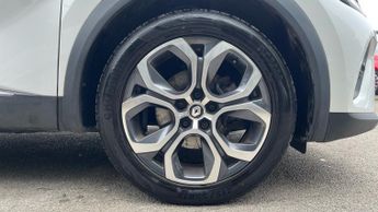 Renault Captur 1.6 E-Tech full hybrid 145 Techno 5dr Auto