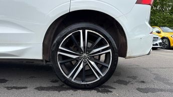 Volvo XC60 2.0 T8 (390) Hybrid R DESIGN Pro 5dr (Xenium Pack)(Apple Carplay