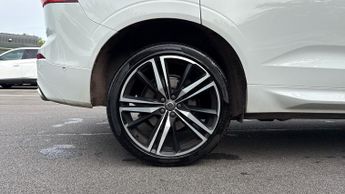 Volvo XC60 2.0 T8 (390) Hybrid R DESIGN Pro 5dr (Xenium Pack)(Apple Carplay