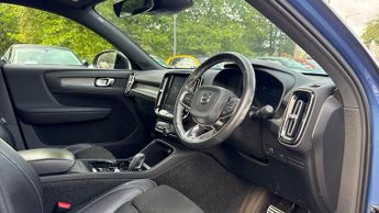 Volvo XC40 2.0 T4 R DESIGN 5dr AWD Geartronic (360 Parking Camera)(Panorami