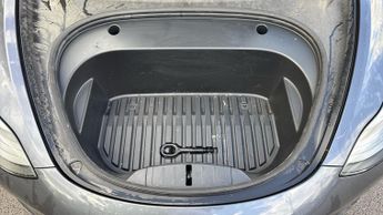 Tesla Model 3 Standard Plus 4dr Auto (Panoramic Glass Roof)(Heated Front Seats