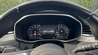 Jaguar F-PACE 2.0 P400e R-Dynamic SE 5dr Auto AWD