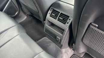 Jaguar F-PACE 2.0 P400e R-Dynamic SE 5dr Auto AWD