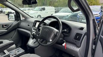 Hyundai i800 2.5 CRDi (170) SE Nav 5dr Auto (Rear Parking Sensors)(Heated Sea