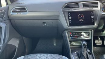 Volkswagen Tiguan 1.5 TSI 150 R-Line 5dr DSG - Heated Front Seats -  Discover Navi