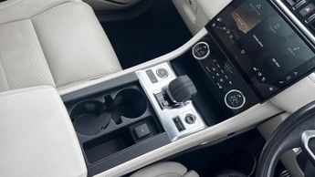 Jaguar F-PACE 2.0 D200 R-Dynamic SE 5dr Auto AWD