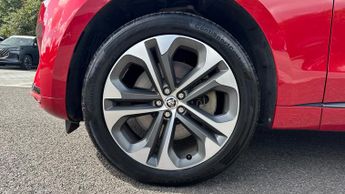 Jaguar F-PACE 3.0 D300 R-Dynamic HSE Black 5dr Auto AWD