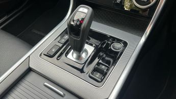Jaguar XE 2.0 R-Dynamic S 4dr Auto With Privacy Glass and Rear Camera