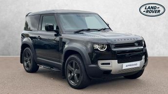 Land Rover Defender 3.0 D200 Hard Top With Heated Seats and 3D Surround Camera