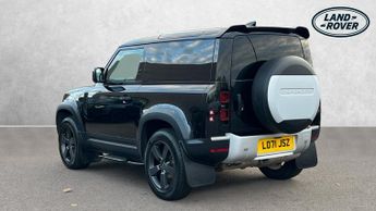 Land Rover Defender 3.0 D200 Hard Top With Heated Seats and 3D Surround Camera