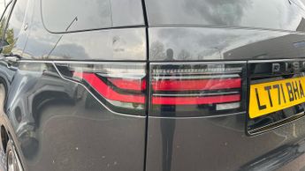 Land Rover Discovery 3.0 D300 R-Dynamic HSE 5dr Auto With Climate Front Seats and Fix