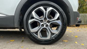 Renault Captur 1.6 E-Tech full hybrid 145 Techno 5dr Auto