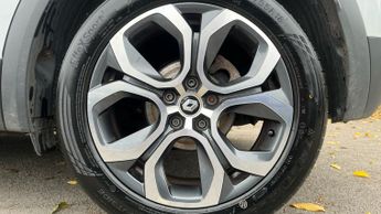 Renault Captur 1.6 E-Tech full hybrid 145 Techno 5dr Auto