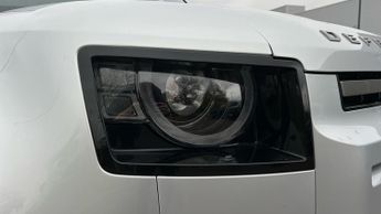 Land Rover Defender 3.0 D300 X-Dynamic SE 110 5dr Auto (7 Seat) With Heated Seats an