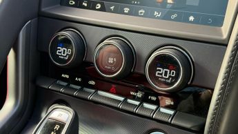 Jaguar F-TYPE 5.0 Supercharged V8 R 2dr Auto AWD
