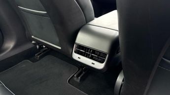 Tesla Model 3 Performance AWD 4dr (Performance Upgrade) Auto