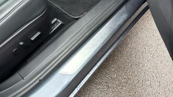 Tesla Model 3 Performance AWD 4dr (Performance Upgrade) Auto