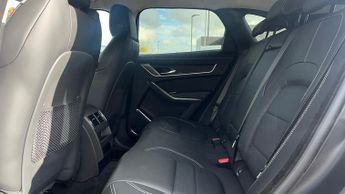 Jaguar F-PACE 3.0 D300 R-Dynamic HSE 5dr Auto AWD - Head Up Display - 