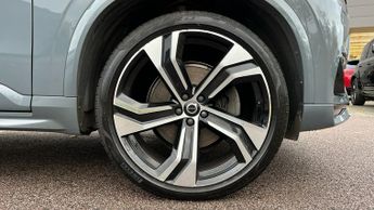 Volvo XC90 2.0 B5D (235) R DESIGN Pro 5dr AWD Geartronic With Heated Front 