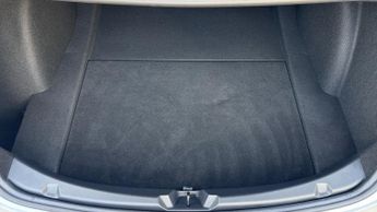 Tesla Model 3 Long Range AWD 4dr Auto (Navigation)(Electric Front Seats)(Parki