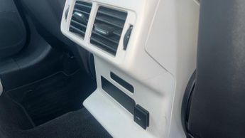 Land Rover Range Rover Velar 2.0 D200 R-Dynamic SE 5dr Auto