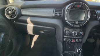 Mini Hatch 1.5 Cooper Classic II 5dr Auto