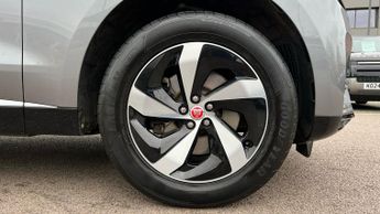 Jaguar F-PACE 2.0 D200 S 5dr Auto AWD With Heated Front Seats and Cruise Contr