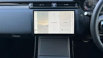 Land Rover Range Rover Velar 2.0 D200 MHEV Dynamic SE 5dr Auto With Heated Seats and Fixed Pa