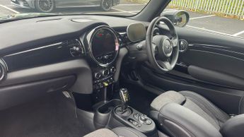 Mini Hatch 135kW Cooper S Level 2 33kWh 3dr Auto