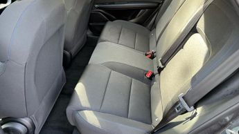 MG MG4 EV 125kW SE EV 51kWh 5dr Auto (Rear Parking Sensors)(Apple Carplay/