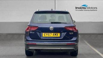 Volkswagen Tiguan 2.0 TDi 150 4Motion SEL 5dr DSG Auto with Glass Pan Roof  Soft L