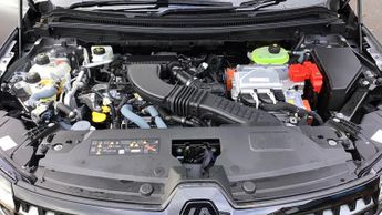 Renault Austral E-Tech FHEV Iconic Esprit Alpine Auto with Pan Roof  Harman Kard