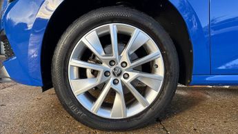 Skoda Kamiq 1.0 TSI 110 SE 5dr DSG Auto with 1 Owner  Apple Carplay  Cloth U