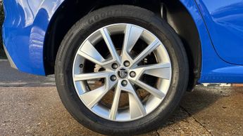 Skoda Kamiq 1.0 TSI 110 SE 5dr DSG Auto with 1 Owner  Apple Carplay  Cloth U