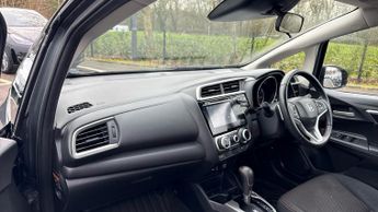 Honda Jazz 1.5 i-VTEC Sport Navi CVT (Front/Rear Parking Sensors)(Cruise Co