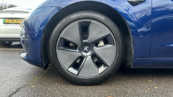 Tesla Model 3 Long Range AWD 4dr Auto