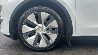 Tesla Model Y Long Range AWD 5dr Auto