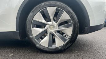 Tesla Model Y Long Range AWD 5dr Auto