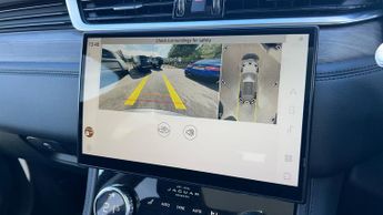 Jaguar F-PACE 2.0 D200 S 5dr Auto AWD With Heated Front Seats and Fixed Panora