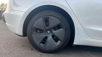 Tesla Model 3 Long Range AWD 4dr Auto