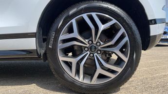 Land Rover Range Rover Evoque 2.0 P250 R-Dynamic SE with Black Pack  Heated Seats and Pan Roof