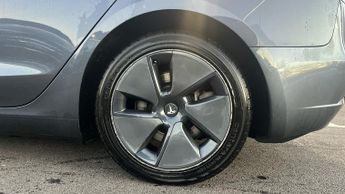 Tesla Model 3 Long Range AWD 4dr Auto