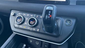 Land Rover Defender 3.0 D250 X-Dynamic SE 110 5dr Auto - Heated Front Seats - Slidin