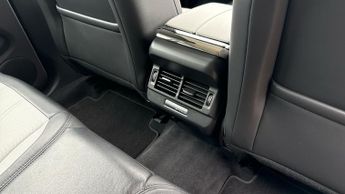 Land Rover Range Rover Evoque 1.5 P300e R-Dynamic SE 5dr Auto