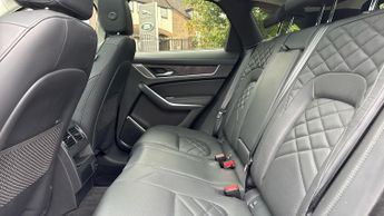 Jaguar F-PACE 2.0 D200 HSE 5dr Auto AWD - 21 inch Alloy Wheels - Panoramic Gla