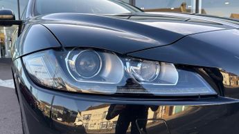 Jaguar F-PACE 2.0 R-Sport 5dr Auto AWD With Heated Front Seats and Fixed Panor