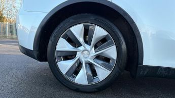 Tesla Model Y RWD 5dr Auto